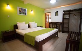 Hotel H1